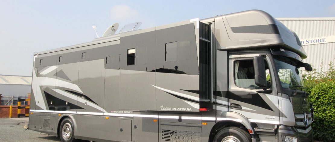 Large horsebox photo