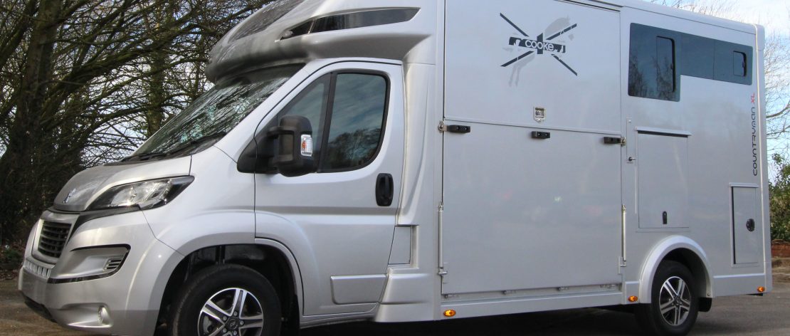 External side view photo of horsebox