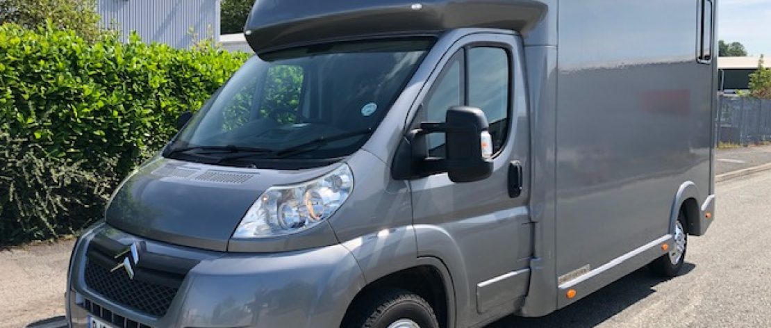 External small horsebox photo