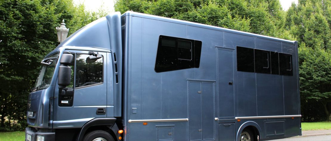 Large external horsebox photo