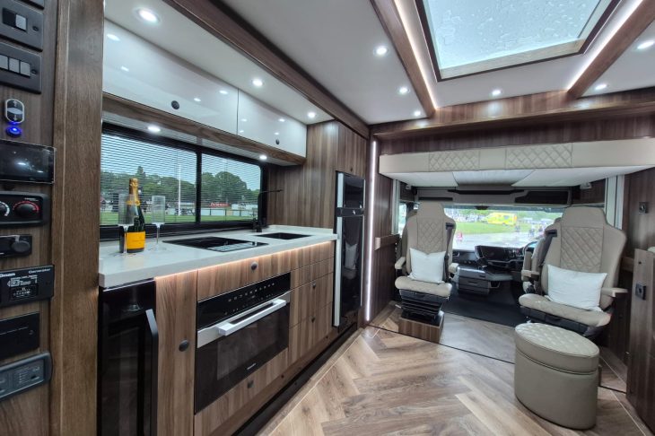 26 TONNE HORSEBOXES