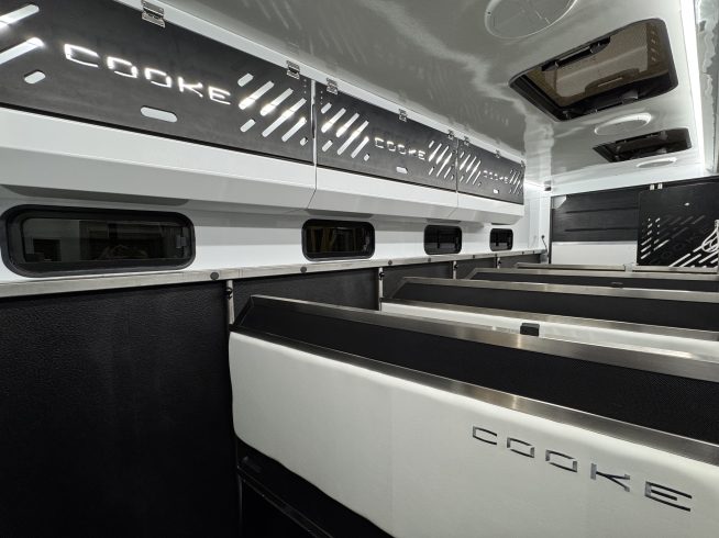 26 TONNE BESPOKE HORSEBOX FOR SALE – MADE TO ORDER