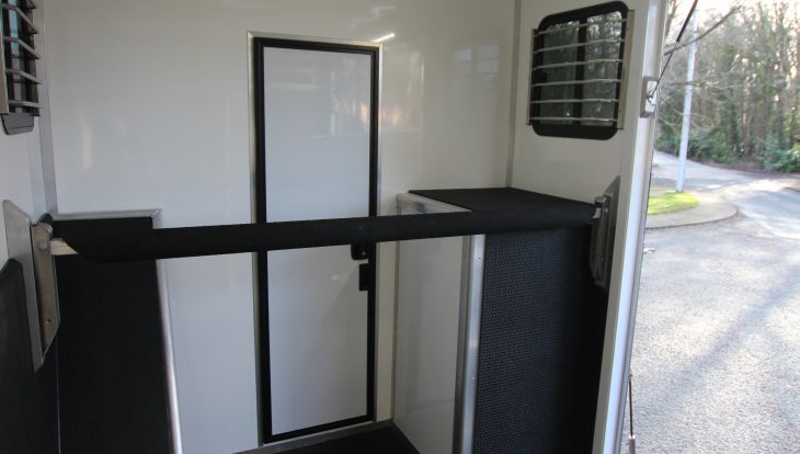 3.5 tonne horsebox countryman horse area