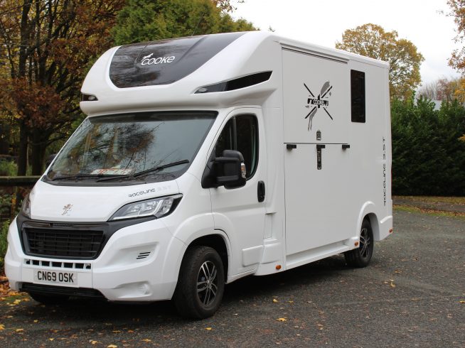 3.5 TONNE BESPOKE HORSEBOX FOR SALE – MADE TO ORDER