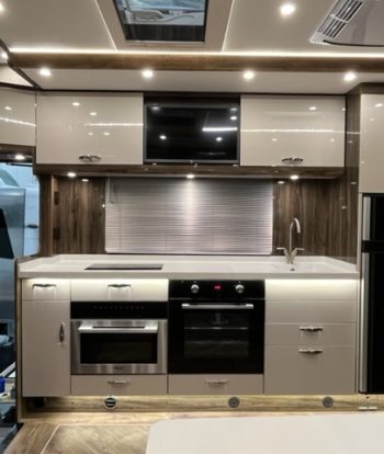 26 tonne horsebox internal cooking area photo