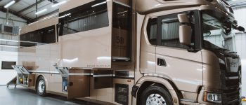 How to Keep Your Horse Cool During Summer Transport
