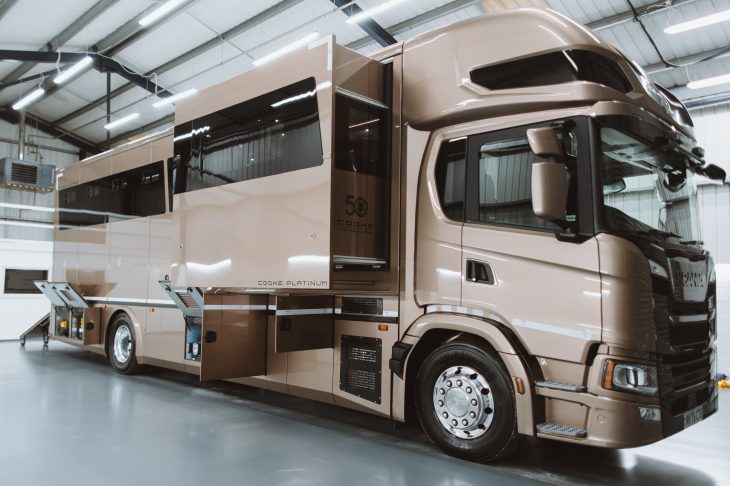 18 TONNE HORSEBOXES