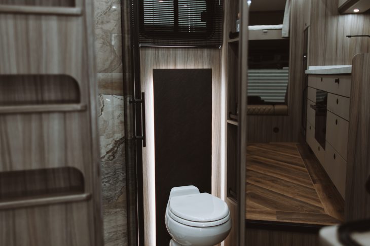 18 TONNE HORSEBOXES