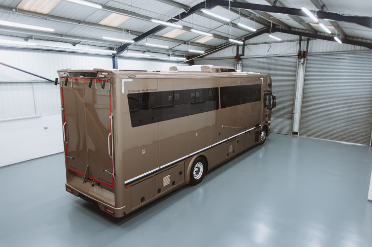 18 TONNE HORSEBOXES