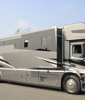 18 tonne horsebox platinum side exterior