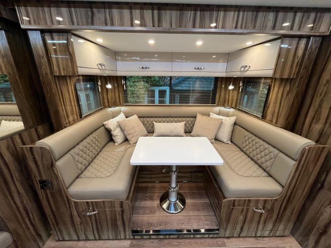 16 TONNE BESPOKE HORSEBOX FOR SALE – MADE TO ORDER