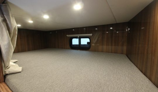 18 tonne horsebox platinum cabin bed
