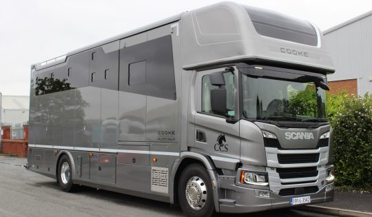 18 tonne horsebox platinum exterior