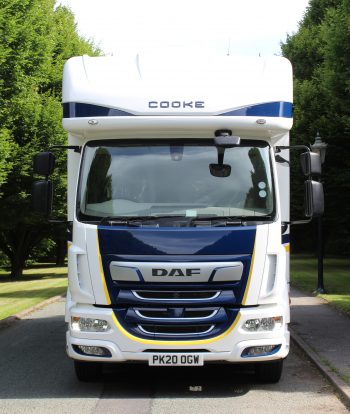 14 tonne horsebox premier front view