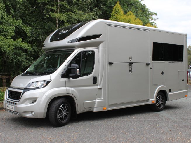 4.5 TONNE BESPOKE HORSEBOX FOR SALE – MADE TO ORDER