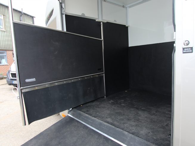 4.5 TONNE BESPOKE HORSEBOX FOR SALE – MADE TO ORDER