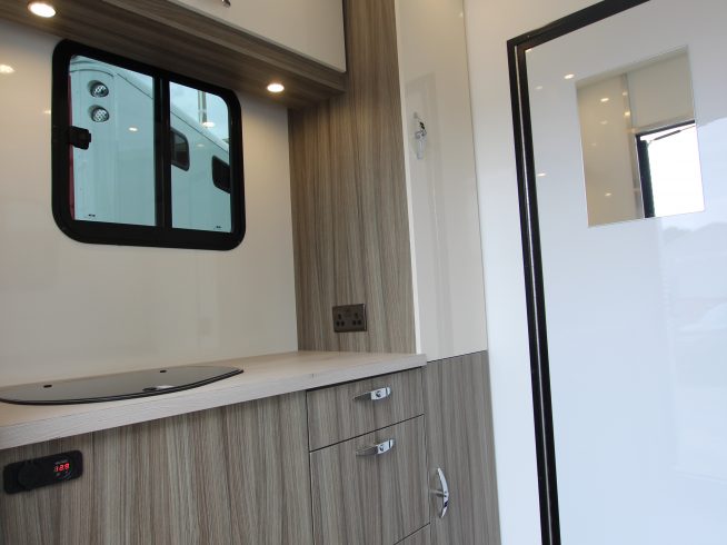 4.5 TONNE BESPOKE HORSEBOX FOR SALE – MADE TO ORDER