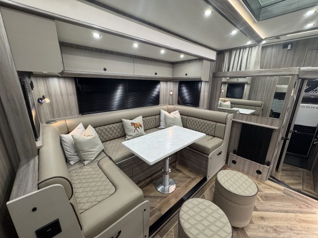 18 TONNE BESPOKE HORSEBOX FOR SALE – MADE TO ORDER