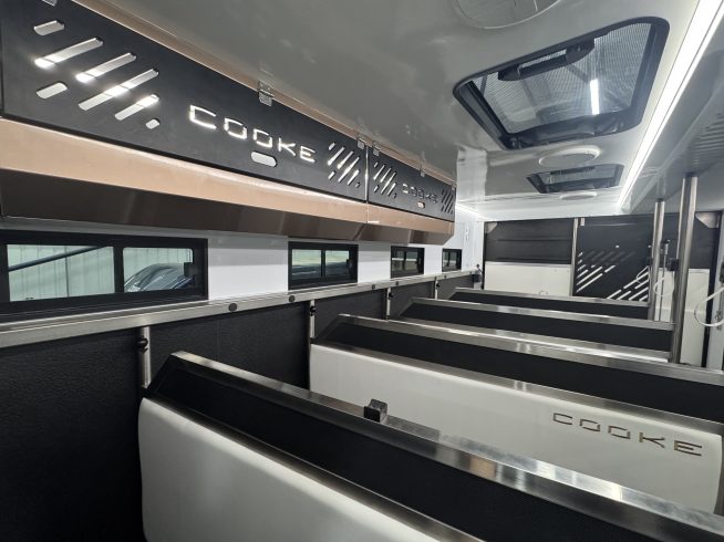 18 TONNE BESPOKE HORSEBOX FOR SALE – MADE TO ORDER