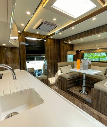 16 tonne horsebox living area