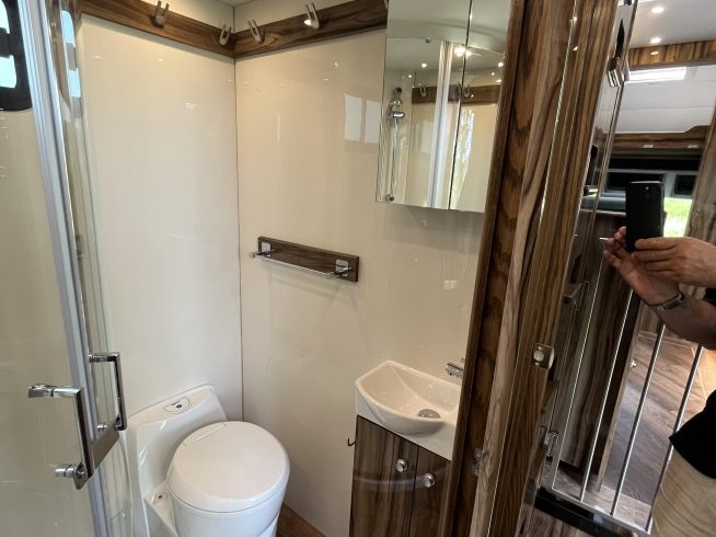 14t COOKE PLATINUM 4 HORSE