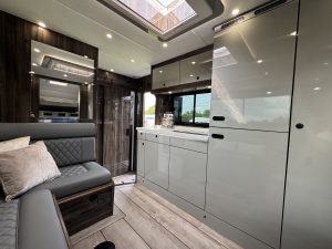 12 tonne horsebox luxury kitchen
