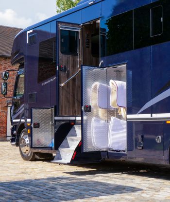 16 tonne horsebox side exterior groom's door