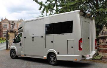 4.5 TONNE BESPOKE HORSEBOX FOR SALE – MADE TO ORDER