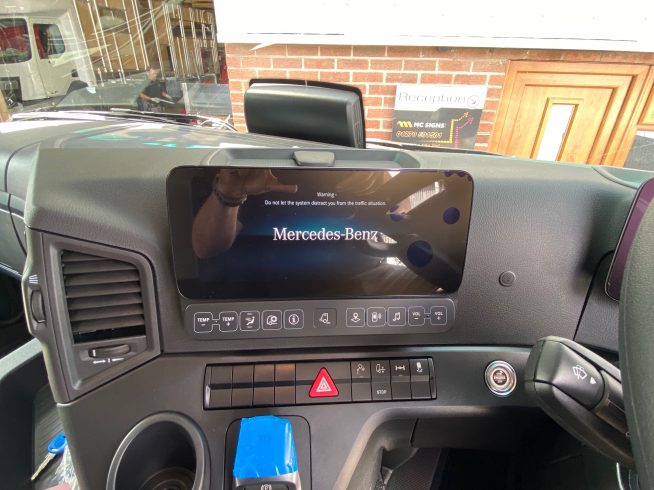 *** IN STOCK *** 26t Merc Actros 2546