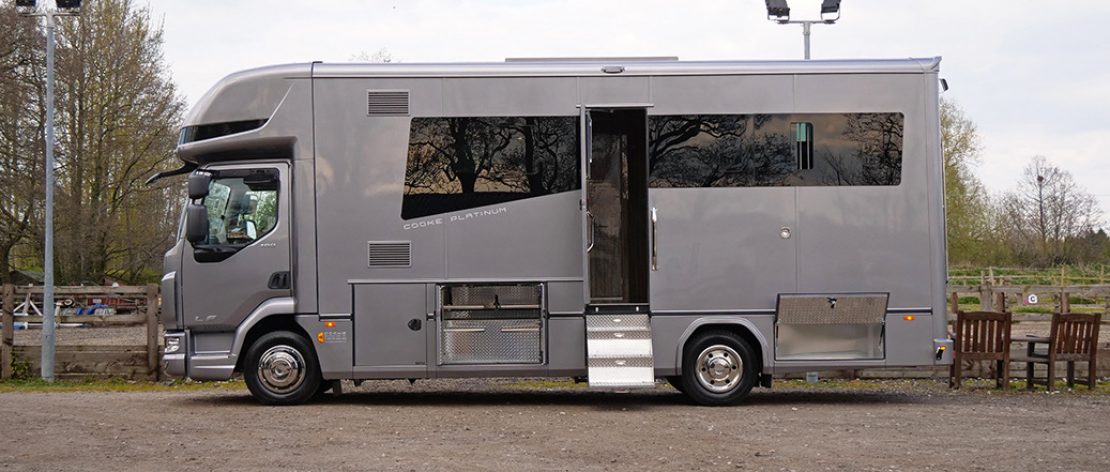 7.5 tonne horsebox platinum s side exterior