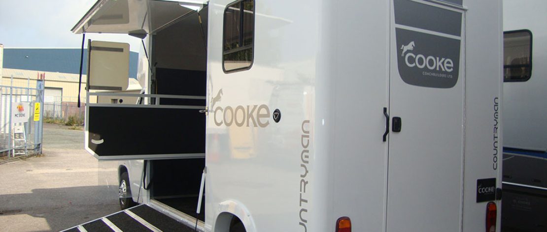 vinyl graphic horsebox wrap