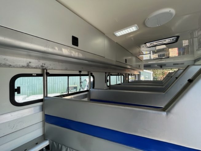 26T AKX (STEPHEX) MAN TGX 26-360 AUTO – 7 STALL HORSEBOX