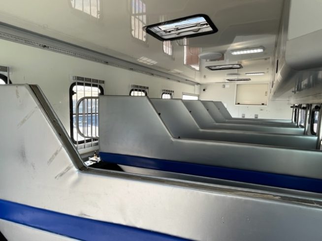 26T AKX (STEPHEX) MAN TGX 26-360 AUTO – 7 STALL HORSEBOX