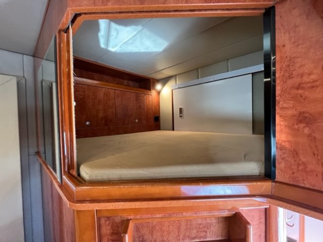 26T AKX (STEPHEX) MAN TGX 26-360 AUTO – 7 STALL HORSEBOX