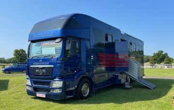 26T AKX (STEPHEX) MAN TGX 26-360 AUTO – 7 STALL HORSEBOX