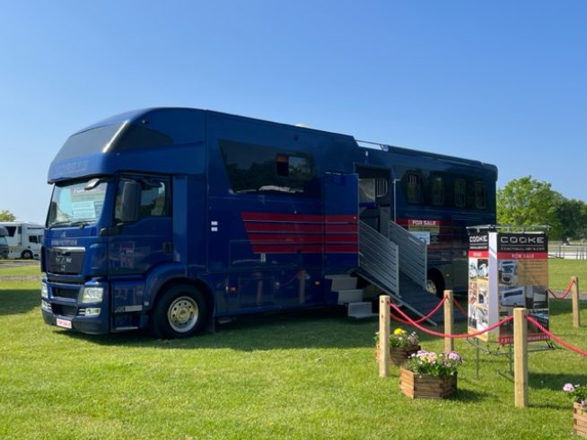 26T AKX (STEPHEX) MAN TGX 26-360 AUTO – 7 STALL HORSEBOX
