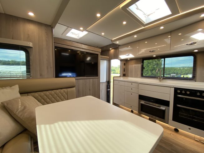 2022 16t COOKE PLATINUM 4 HORSE