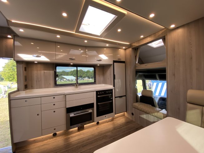 2022 16t COOKE PLATINUM 4 HORSE