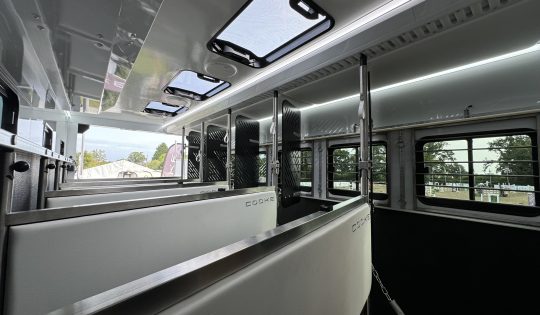 18t Mercedes actros chassis photo stall area