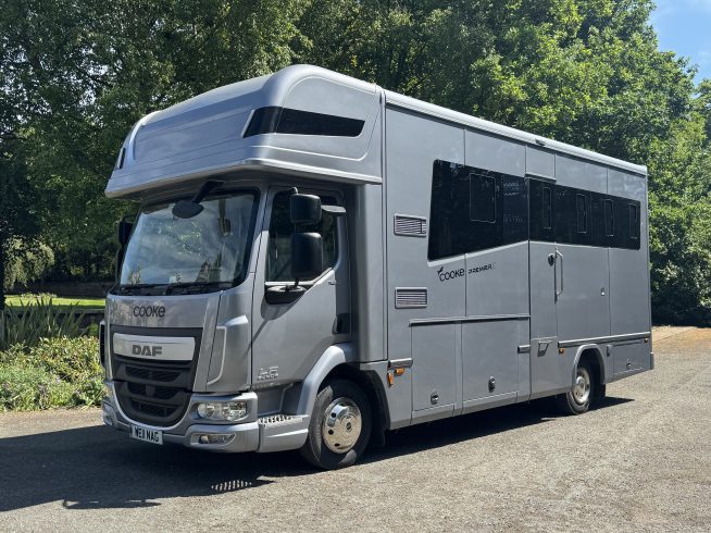 7.5t Cooke Premier Luxury Horsebox