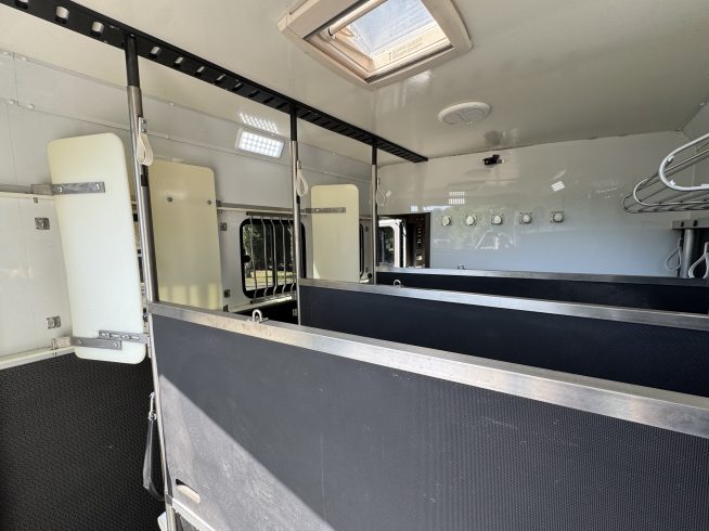 7.5t Cooke Premier Luxury Horsebox