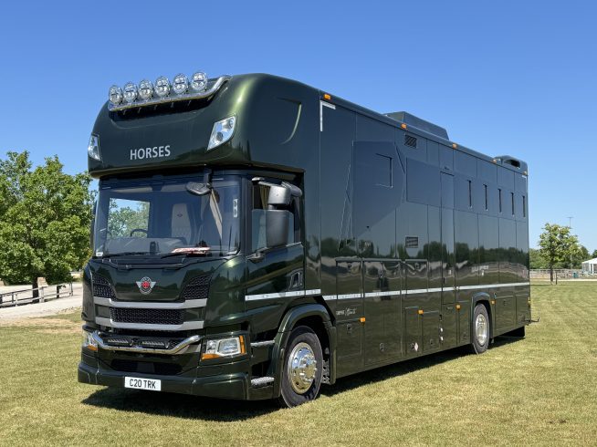 18t Empire Ultimate 5 Horsebox – Scania P320 Auto