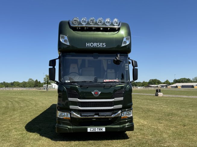 18t Empire Ultimate 5 Horsebox – Scania P320 Auto