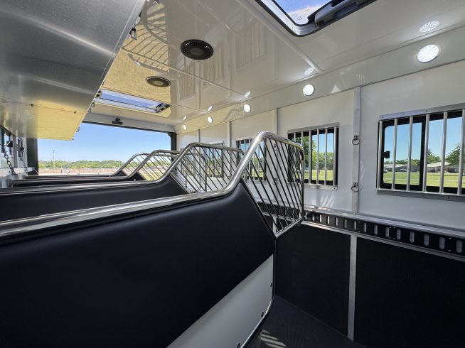 18t Empire Ultimate 5 Horsebox – Scania P320 Auto