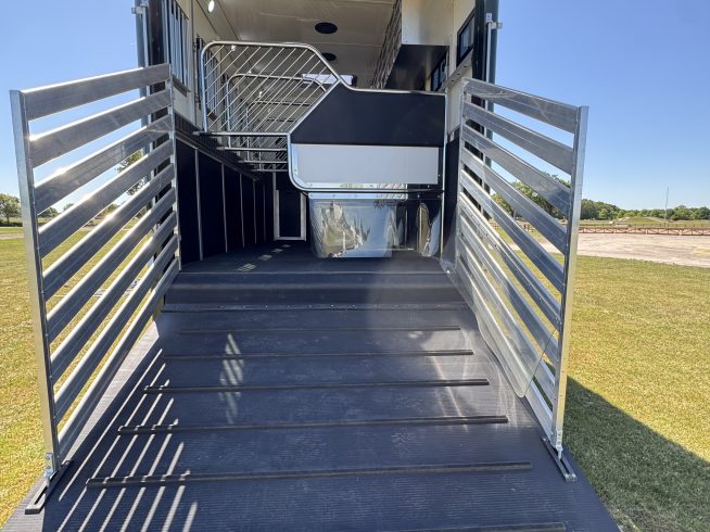 18t Empire Ultimate 5 Horsebox – Scania P320 Auto