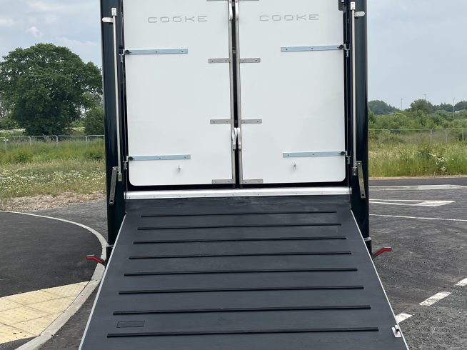 14t COOKE PLATINUM 4 HORSE