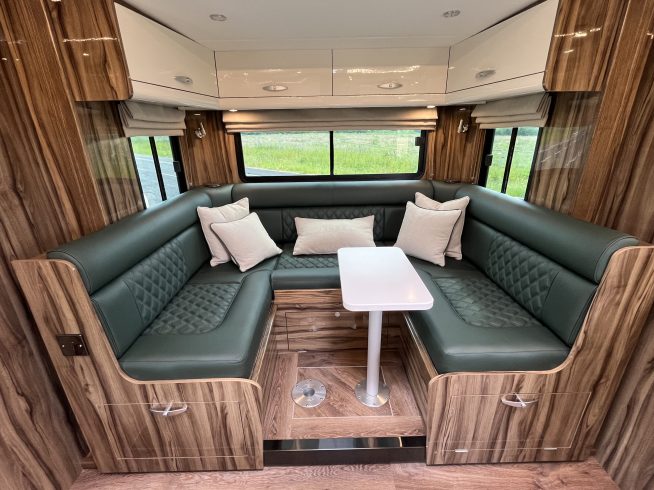 14t COOKE PLATINUM 4 HORSE
