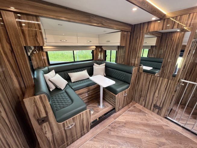 14t COOKE PLATINUM 4 HORSE