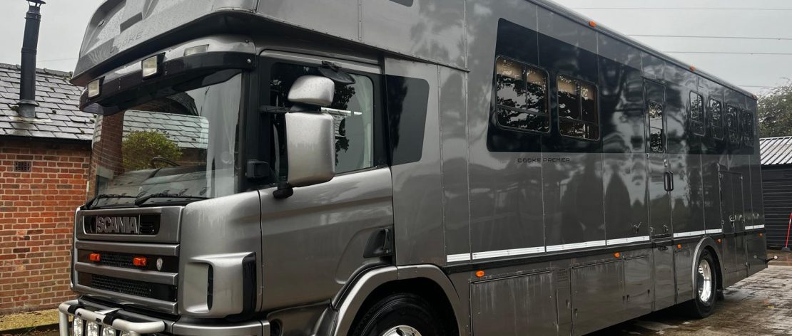18t horsebox cooke premier bespoke horsebox