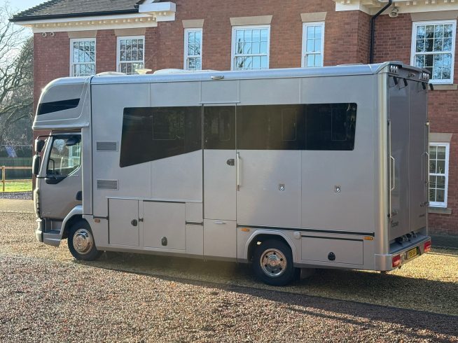 7.5t Cooke Premier Luxury Horsebox
